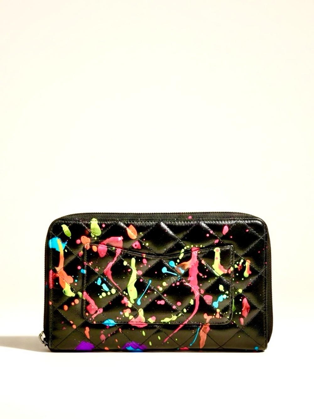 Chanel CC Zip Around Organizer Wallet Black Quilted Leather Neon Paint Rare - Picture 4 of 4